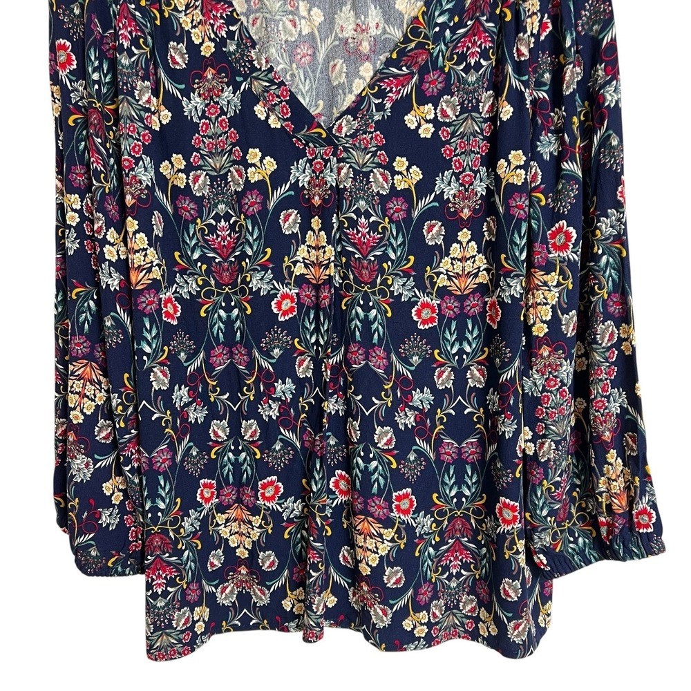 St John's Bay Top M Navy Multi Floral Whimsigoth Pullover Casual Boho Shirt‎ - Picture 4 of 12
